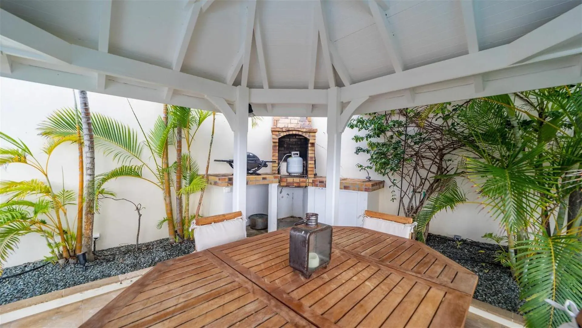 Villa Oceanfront Caribbean Oasis with Romantic Charm Gustavia