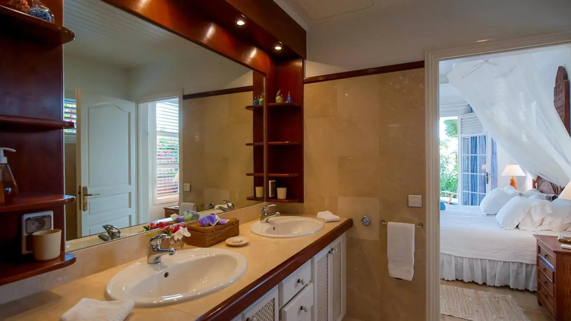 Oceanfront Caribbean Oasis with Romantic Charm Gustavia 0*,