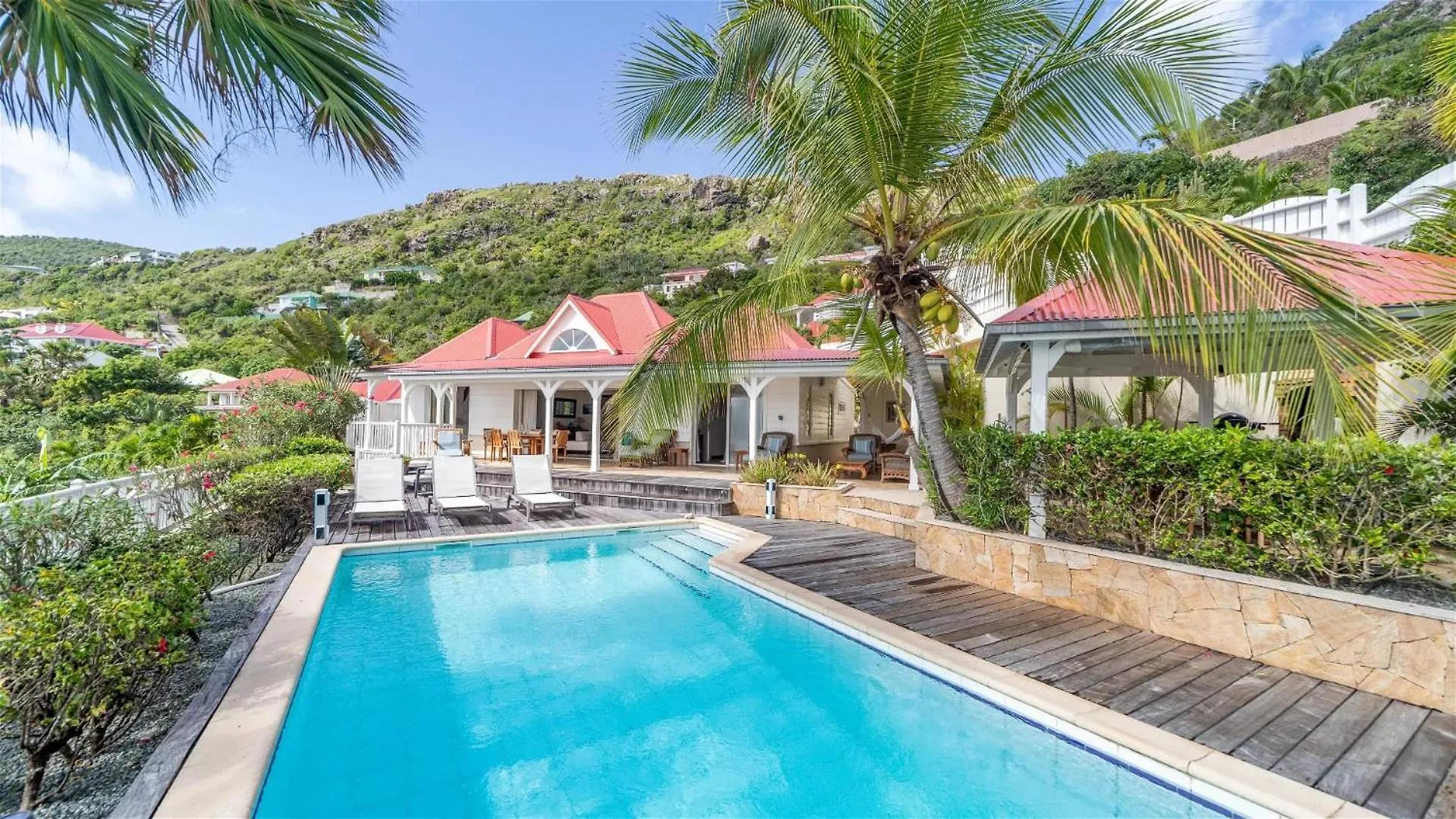 Oceanfront Caribbean Oasis with Romantic Charm Gustavia